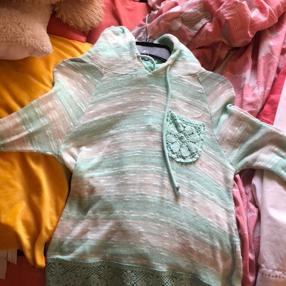 Sweatshirt